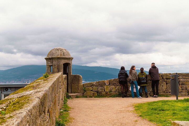 Tour a pie en grupo en Vigo en español