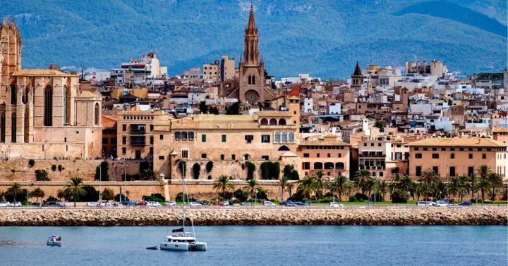 Mallorca: Tour Privado con Ensaïmada y Entrada Rápida a la Catedral