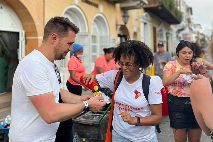 Tour de comida callejera en Cartagena