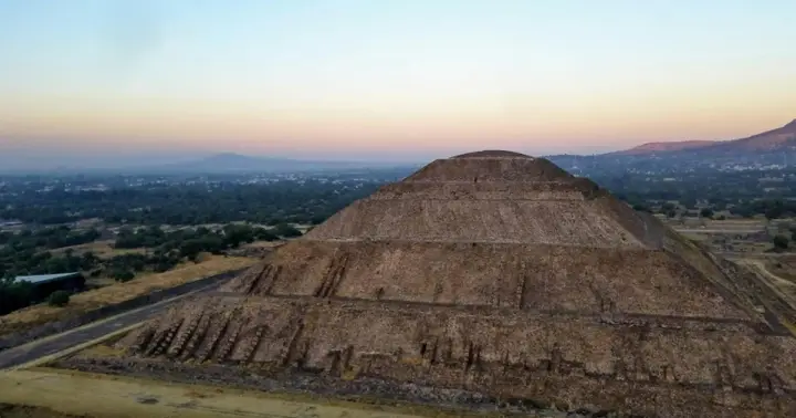 CDMX: Visita temprana a Teotihuacán con almuerzo opcional