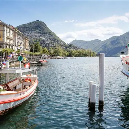 Varenna, Bellagio y Lugano: Visita guiada desde Milán + Paseo en barco por el Lago Como