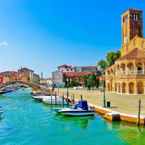 Murano, Burano & Torcello: Traditional Islands Boat Tour + Glassblowing Demo
