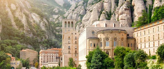 Excursión de un día a Montserrat y la Ruta del Cava desde Barcelona