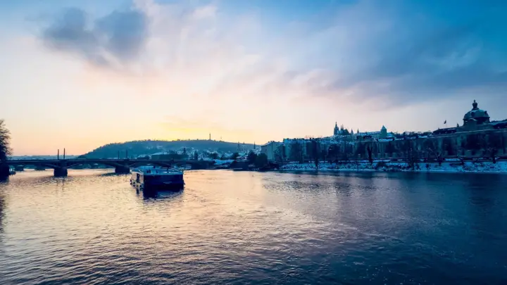 Prague: 50-Minute Sightseeing Evening Cruise