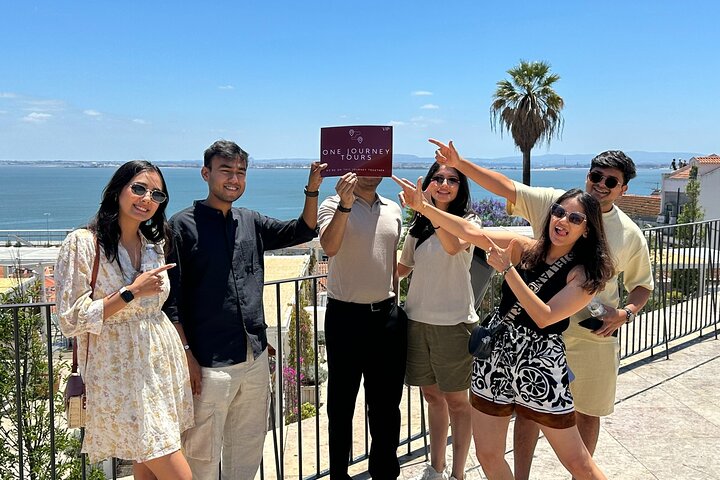 Tour en grupo pequeño de las vistas reales de Lisboa con entrada al castillo de San Jorge