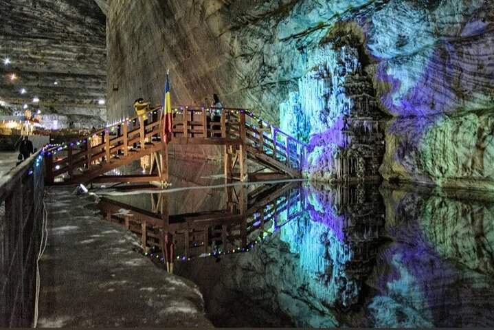 Small-group max 7, Salt Mine, Lunch at Winery & Dracula Grave