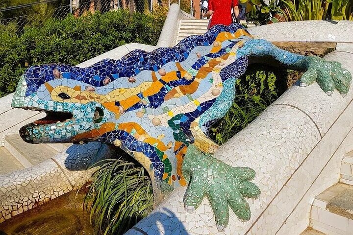 Visita guiada compartida por Barcelona que incluye entrada al Parque Güell
