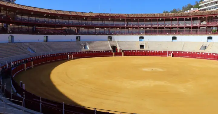 Málaga: Recorrido por la Plaza de Toros de la Malagueta y Exposición Inmersiva