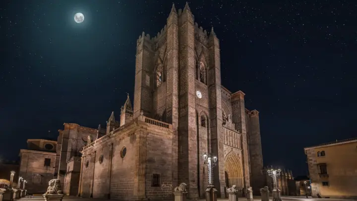 Ávila: Entrada Catedral con Audioguía