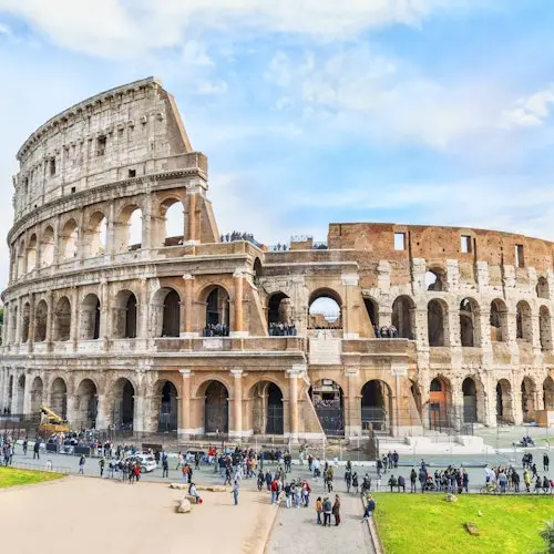 Coliseo y Foro Romano + Experiencia Inmersiva en la Antigua Roma