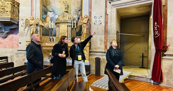 The Beautiful Story of Porto: Guided Tour with Entry Tickets