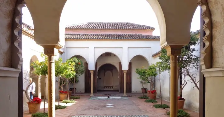 Málaga: Teatro Romano y Alcazaba de Málaga Visita Guiada