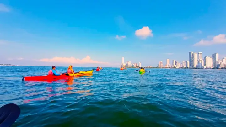 Cartagena: Tierra Bomba Island Kayak Tour with Snack