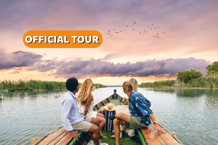 The Original Albufera Tour: Barraca, Boat Ride & Local Guide