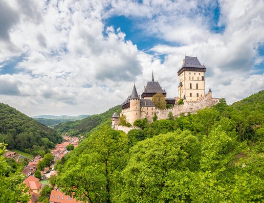 Visita al castillo de Karlstejn desde Praga