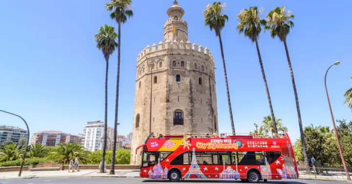 Sevilla: tour turístico en autobús turístico con paradas libres