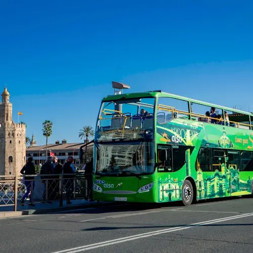 Sevilla: Billete de autobús turístico Hop-on Hop-off de 24 horas