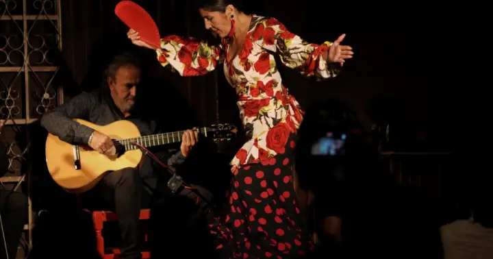 Madrid: espectáculo de flamenco local en El Cortijo con opción de tapas