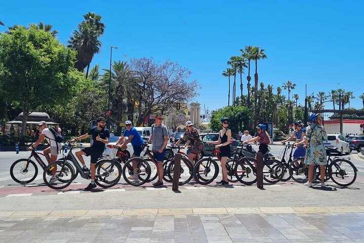 2h E-bike tour en Málaga