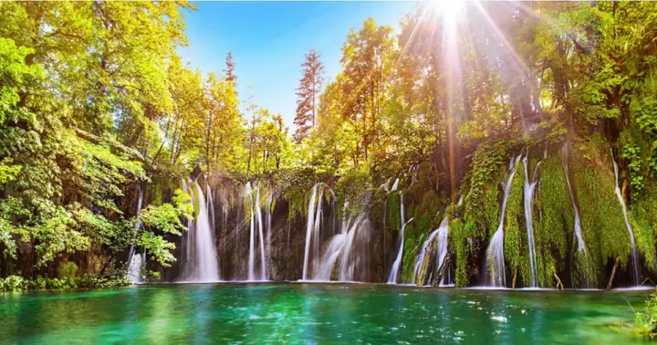 From Zagreb: Rastoke and Plitvice lakes Guided Day Trip