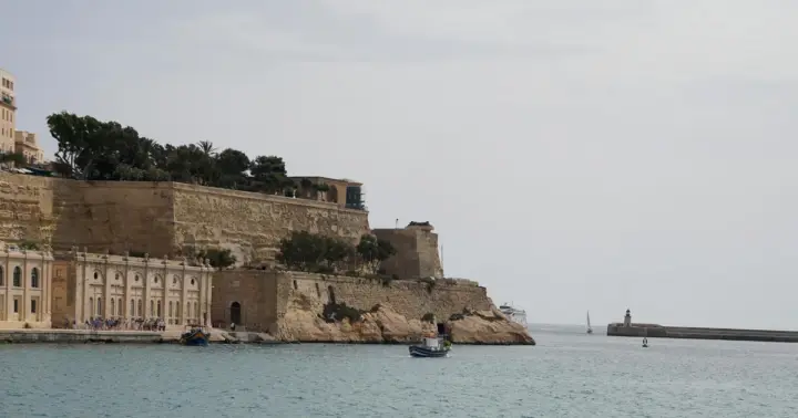 Malta: Highspeed Catamaran Crossing between Valletta & Gozo