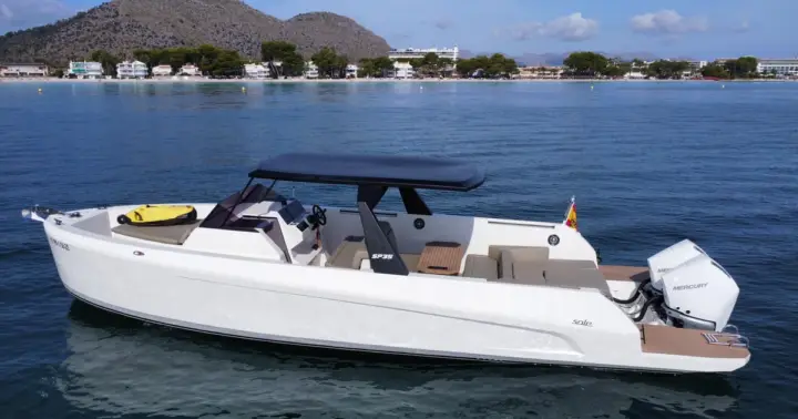 Alcudia, barco privado con patron, gasolina y bebidas incluidas