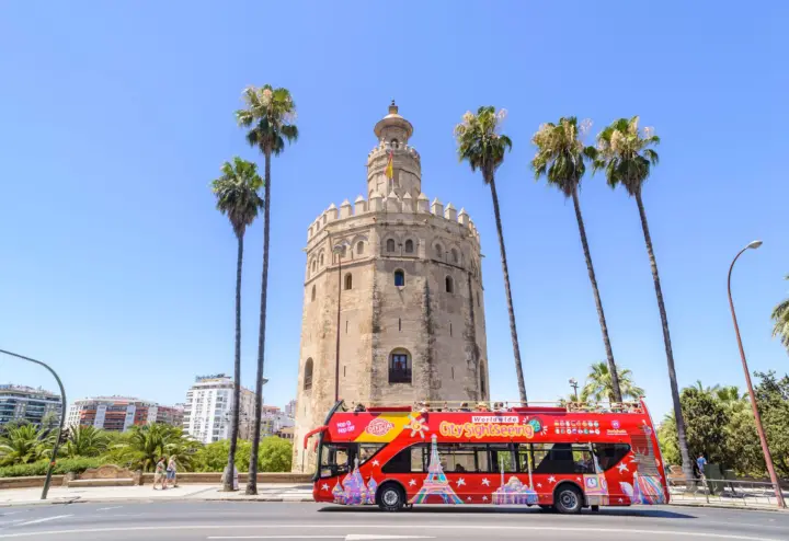 Sevilla: tour turístico en autobús turístico con paradas libres