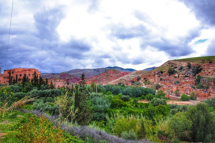 Tour en grupo pequeño desde Marrakech a las montañas del Atlas
