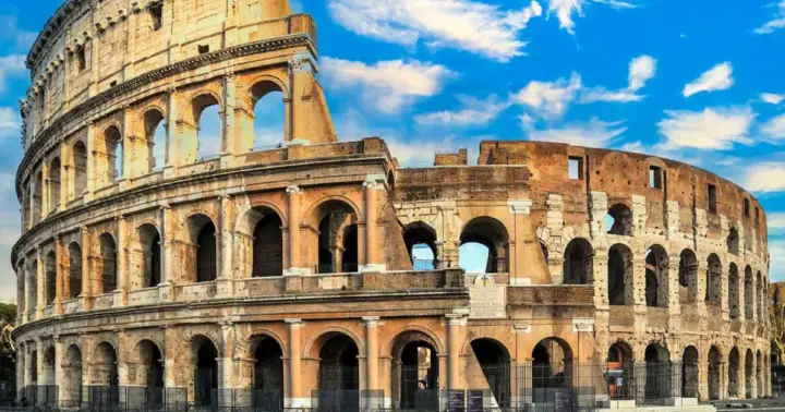 Roma: visita guiada semiprivada al Coliseo, el Foro Romano y el Palatino