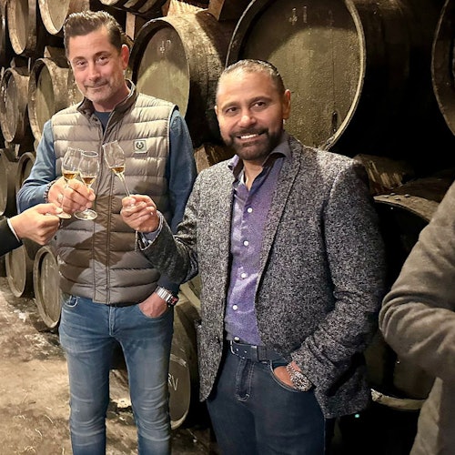 Bodegas Suau: Visita a la Destilería + 4 Catas y Tapas