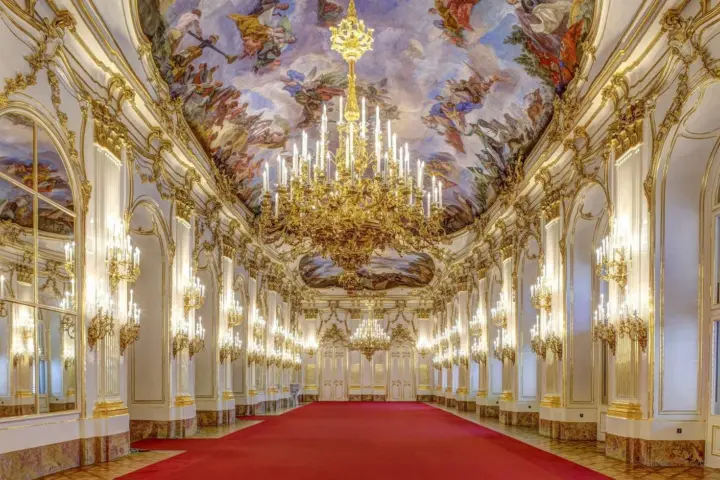 Schönbrunn Palace: Exclusive Ticket after the opening hours