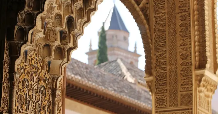 Granada: Gardens of the Alhambra and Generalife Regular Tour
