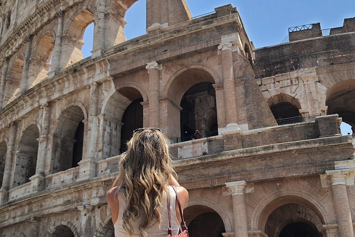 Tour del Coliseo de Roma con foros romanos y otros sitios antiguos que no te puedes perder