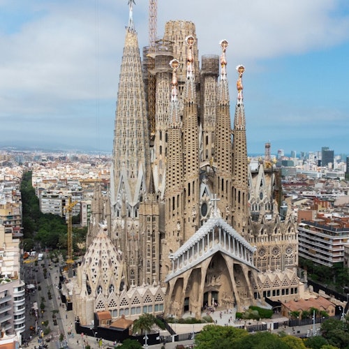 Sagrada Familia: Entrada sin colas + Tour guiado para grupos reducidos
