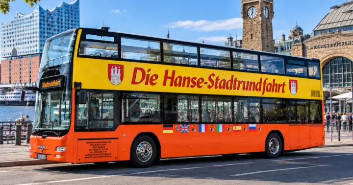 Hamburgo: Visita guiada de la ciudad con el Hop on Hop off y visita del puerto de 1 hora