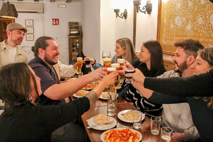 Tour de tapas, vino e historia de Madrid