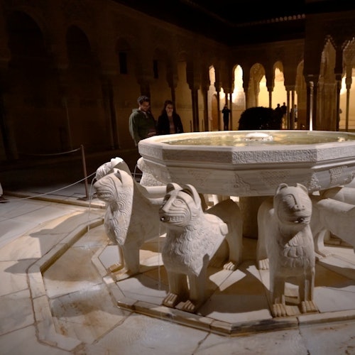 Alhambra: Entrada Nocturna a los Palacios Nazaríes y Palacio de Carlos V + Audioguía