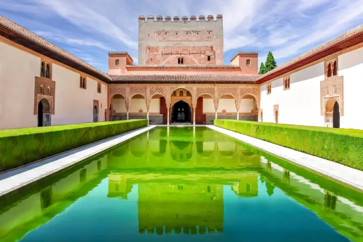 Desde Sevilla: Granada y Alhambra con Entrada Opcional