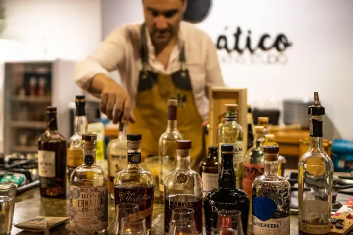 Cartagena: Rum and Chocolate Tasting with Cocktail Class