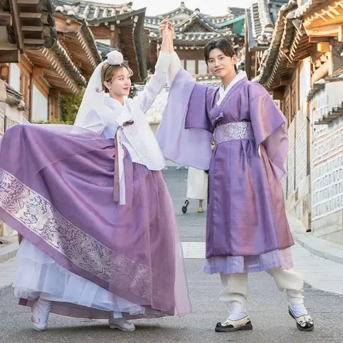 Sesión de fotos en Gyeongbokgung: alquiler de hanbok de lujo durante 2 horas + sesión básica de fotos de perfil en interior