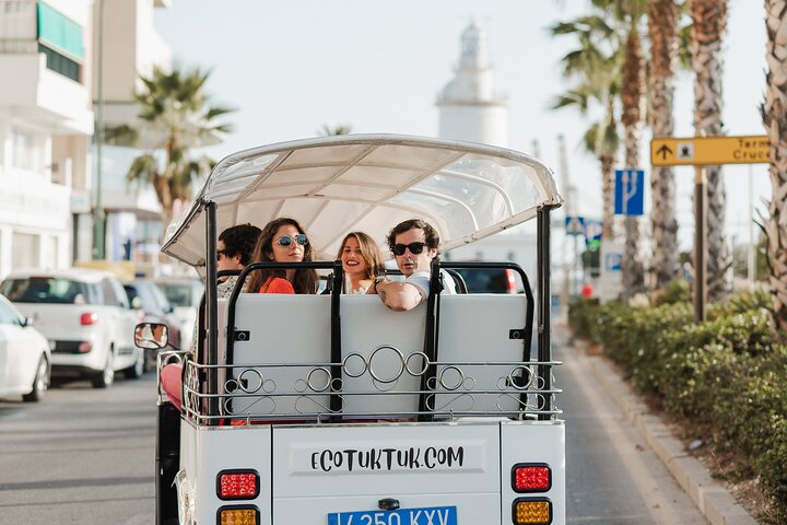 Tour Exprés por Málaga en Eco Tuk Tuk Privado
