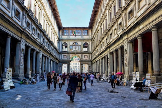 Visita privada a pie por las galerías Uffizi y Academia de Florencia