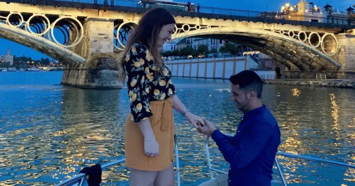 Sevilla: Romántico paseo en barco