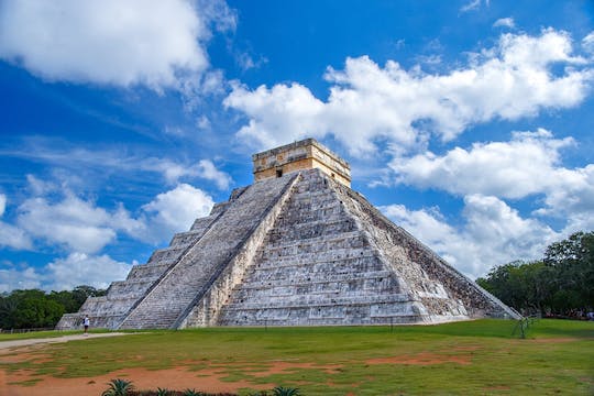 Acceso anticipado a Chichén Itzá, Ek Balam y visita guiada a un cenote