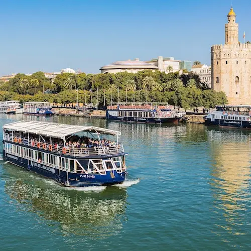 Billete de autobús turístico de 48 horas + Crucero + Tour a pie por Sevilla