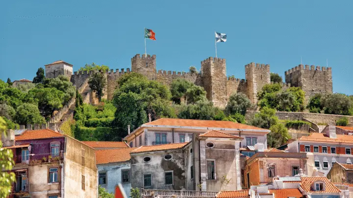 Lisboa: tour a pie privado por el castillo de San Jorge y Alfama