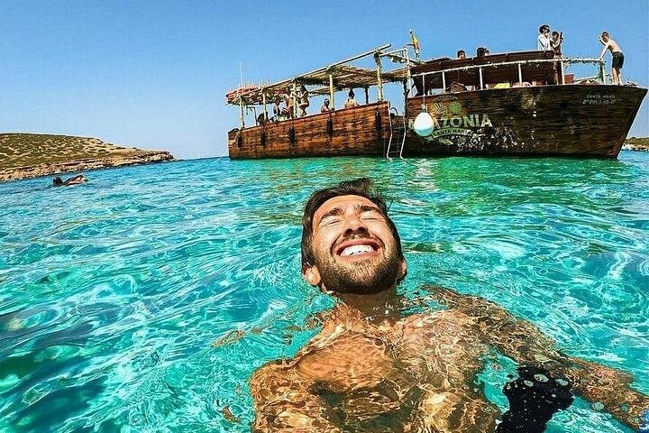 Tour de Snorkel y Paddle por las calas y cuevas marinas