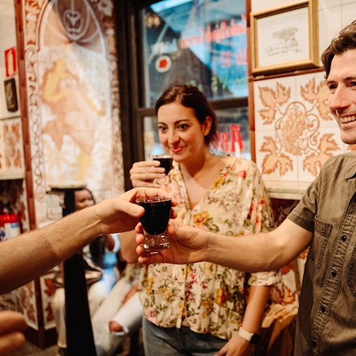 Madrid: Guided Tapas Tasting Tour + Drinks