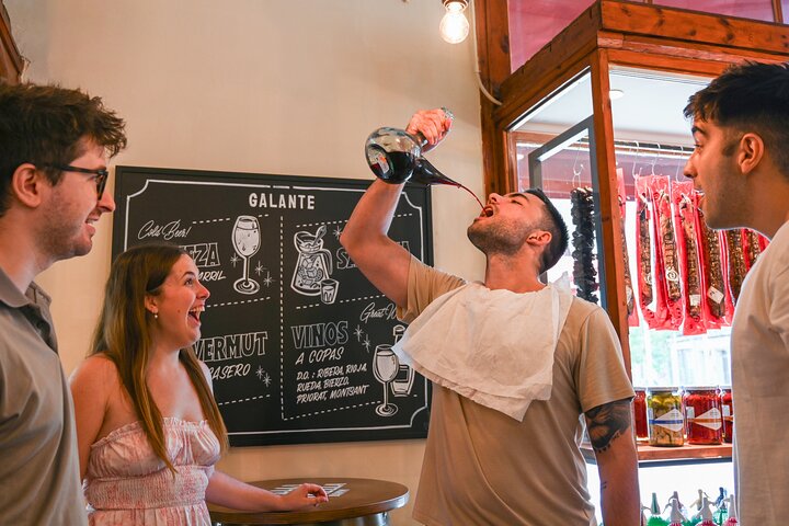 Tour de tapas y vinos por Barcelona El Born con guía