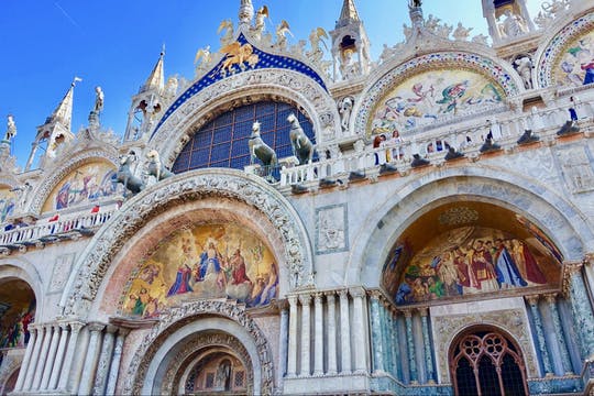 Byzantine Venice walking city tour with gondola ride